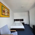 Habitacion Privada Centro Malaga Cerca Tren Maria Zambrano Y Playa Muy Buena Conexion Wifi