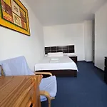 Habitacion Privada Centro Malaga Cerca Tren Maria Zambrano Y Playa Muy Buena Conexion Wifi